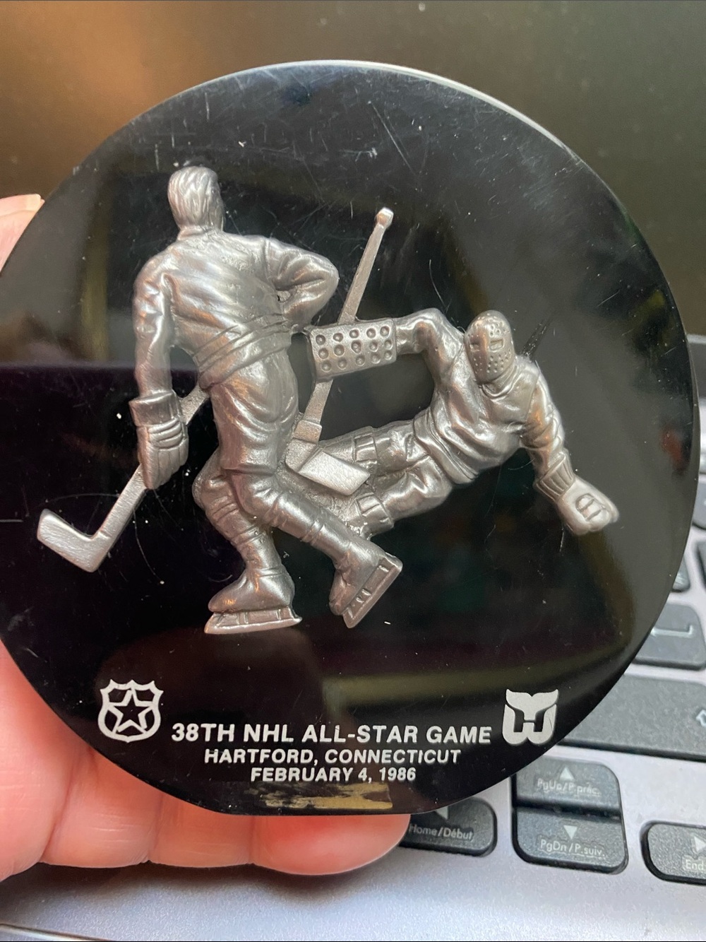 38th NHL All-Star Game Hartford Connecticut 1986 Puck Plexiglass Paperweight